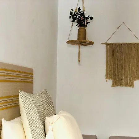 Canaryislandshost L Surf Lanzarote Apartament Famara