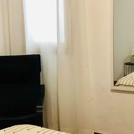 Canaryislandshost L Surf Lanzarote Apartament Famara