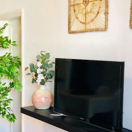 Canaryislandshost L Surf Lanzarote