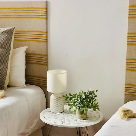 Canaryislandshost L Surf Lanzarote Apartment *
