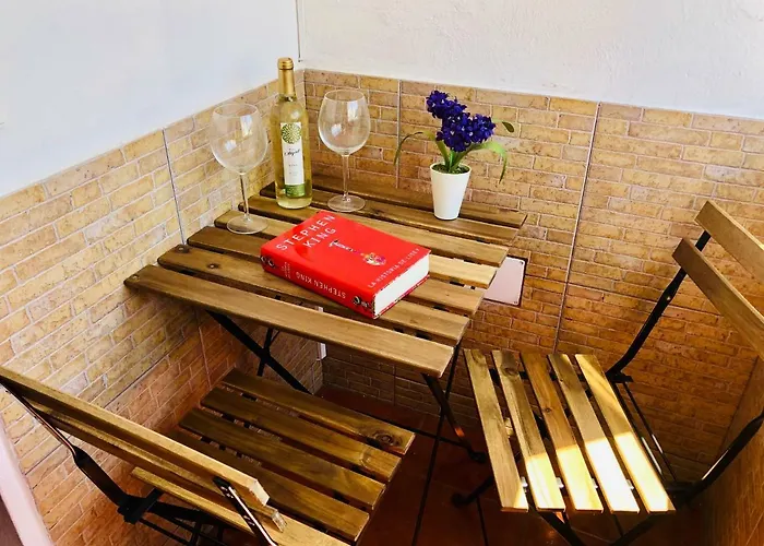 Canaryislandshost L Surf Lanzarote