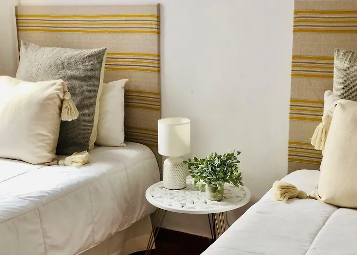 Canaryislandshost L Surf Lanzarote * Famara