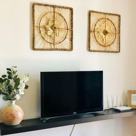 Canaryislandshost L Surf Lanzarote